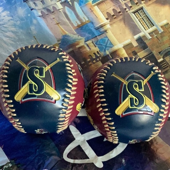 Disney parks Baseball balls - Picture 4 of 6